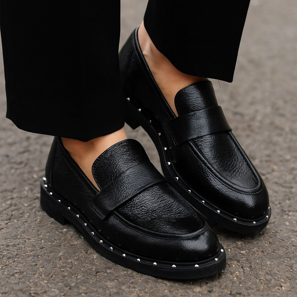 Loafer mit Nietenkante